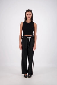 Jasmine Alexa 'Barcelona Cropped Crew Neck Knit' - Black