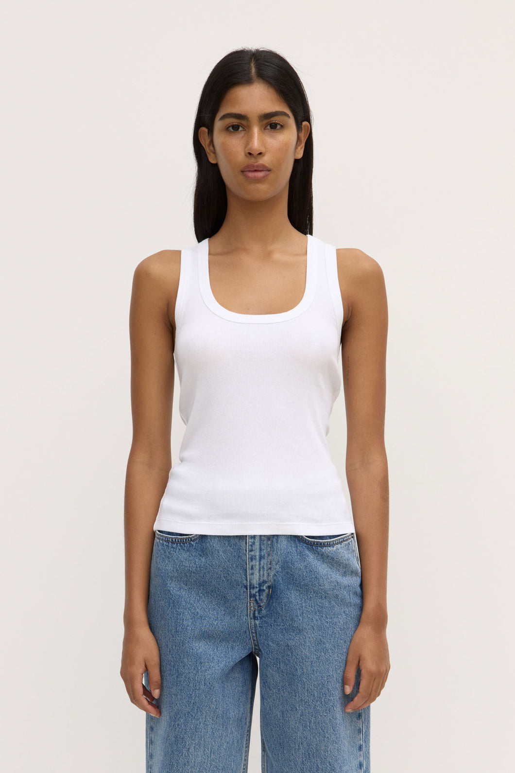 Assembly Label 'Robyn Scoop Neck Rib Tank' - White