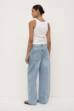 Assembly Label 'Loose Fit Jean' -  Mid stone wash