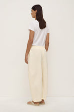 Lola Barrel Pant - Butter