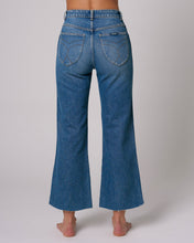 Rolla's 'Classic Flare Crop Seattle' - Vintage Blue