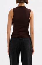 Zelda Top Raisin