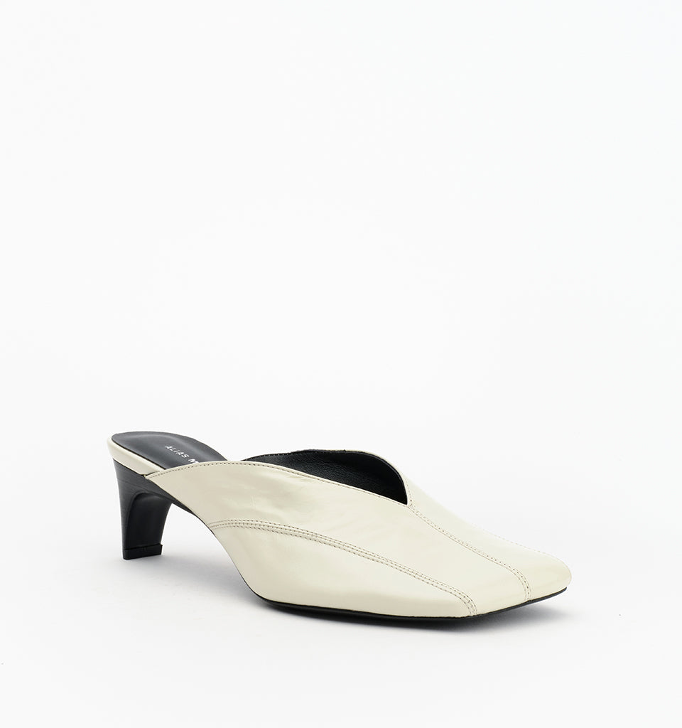 Alias Mae Rosa in Bone Oily Crinkle, angled front view.