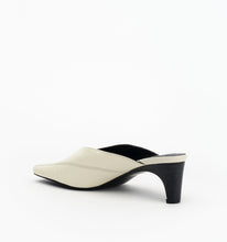 Alias Mae Rosa in Bone Oily Crinkle, opposite side view showing the heel profile.
