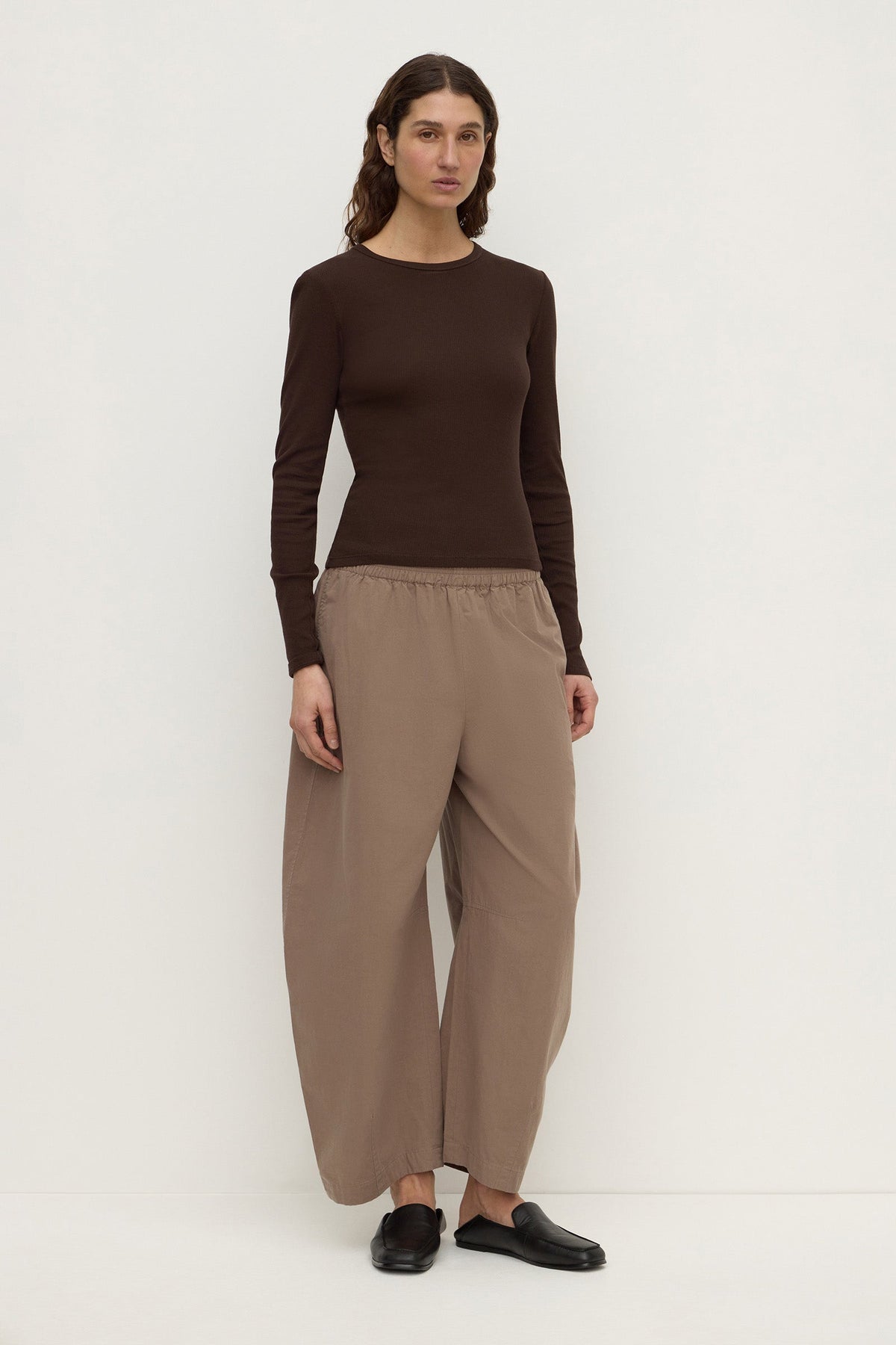 Assembly Label Elaine Washed Cotton Pant in Dark Sand — the trouser that replaces half your denim rotation.