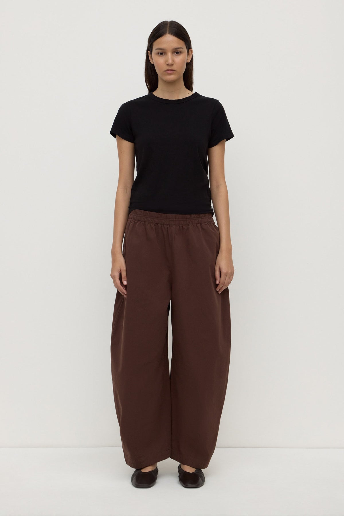 Assembly Label Lola Barrel Pant in Ganache, front view on model.
