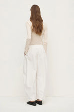 Lola Barrel Pants White