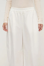 Lola Barrel Pants White