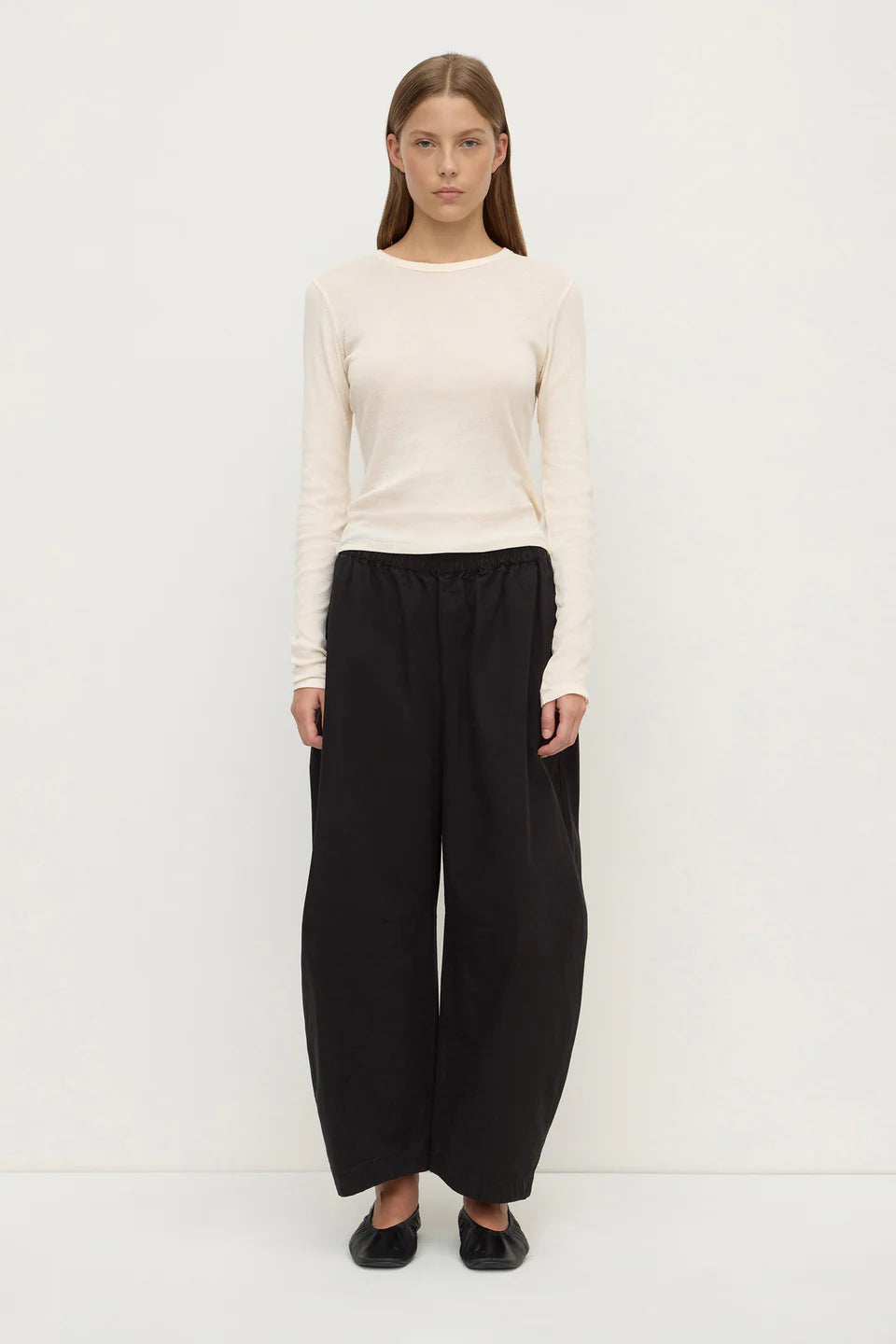 Assembly Label Lola Barrel Pants in Black — the Lola Barrel Pants in Black offer a relaxed, contemporary take on everyday trousers with a voluminous barrel-leg silhouette.