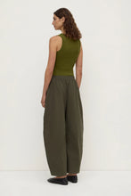 Lola Barrel Pants Dark Military