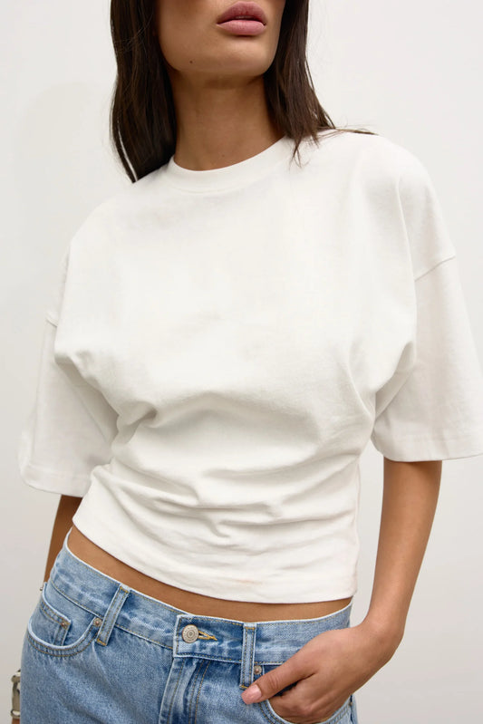 Bayse Brand Lex Tee in White — the elevated seasonal staple your capsule wardrobe has been waiting for.