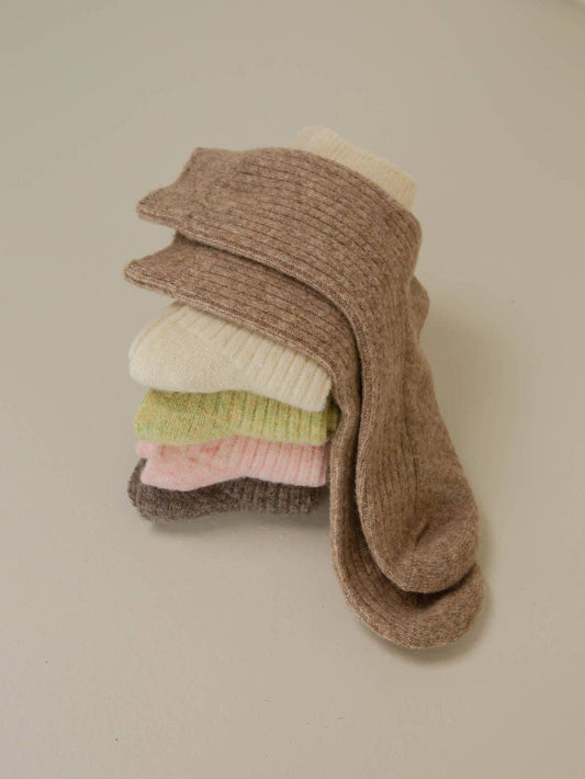 Bed & Butter The Comfiest Socks in Light Brown — 7x Sold-Out Collection Made from a blend of responsibly sourced cashmere wool and recycled fibres, these socks will keep your feet cosy and comfy.
