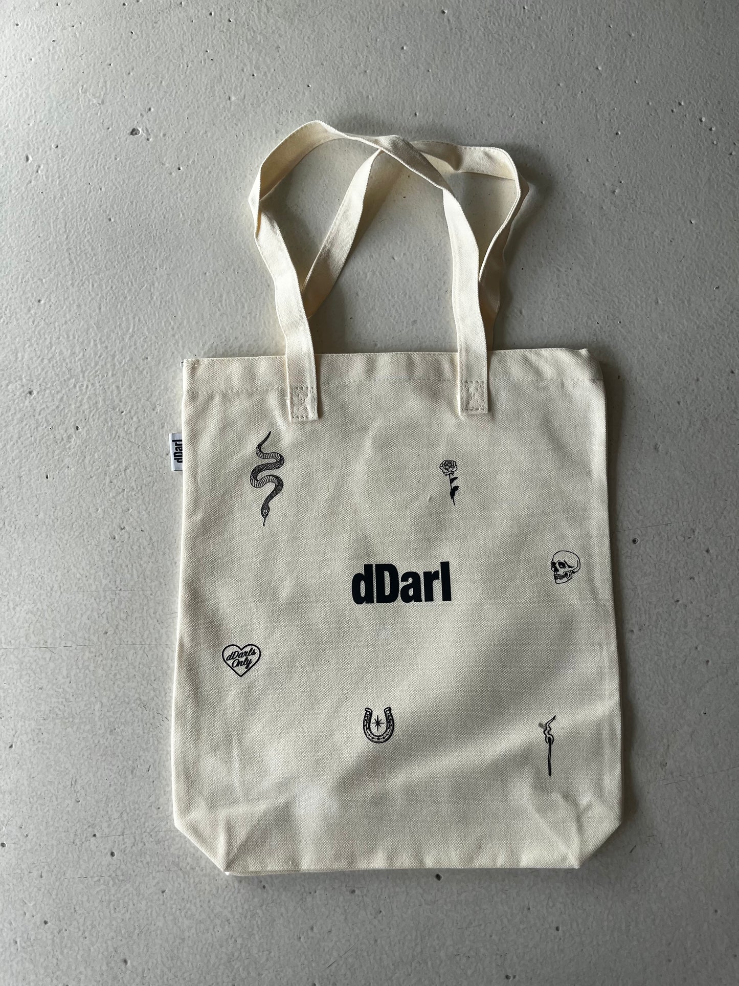 dDARL Tatt Tote in Black, product photo