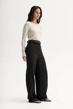 Sierra Top Almond Marle