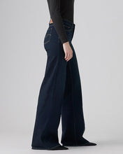 318 Shaping Wide-Leg Jeans