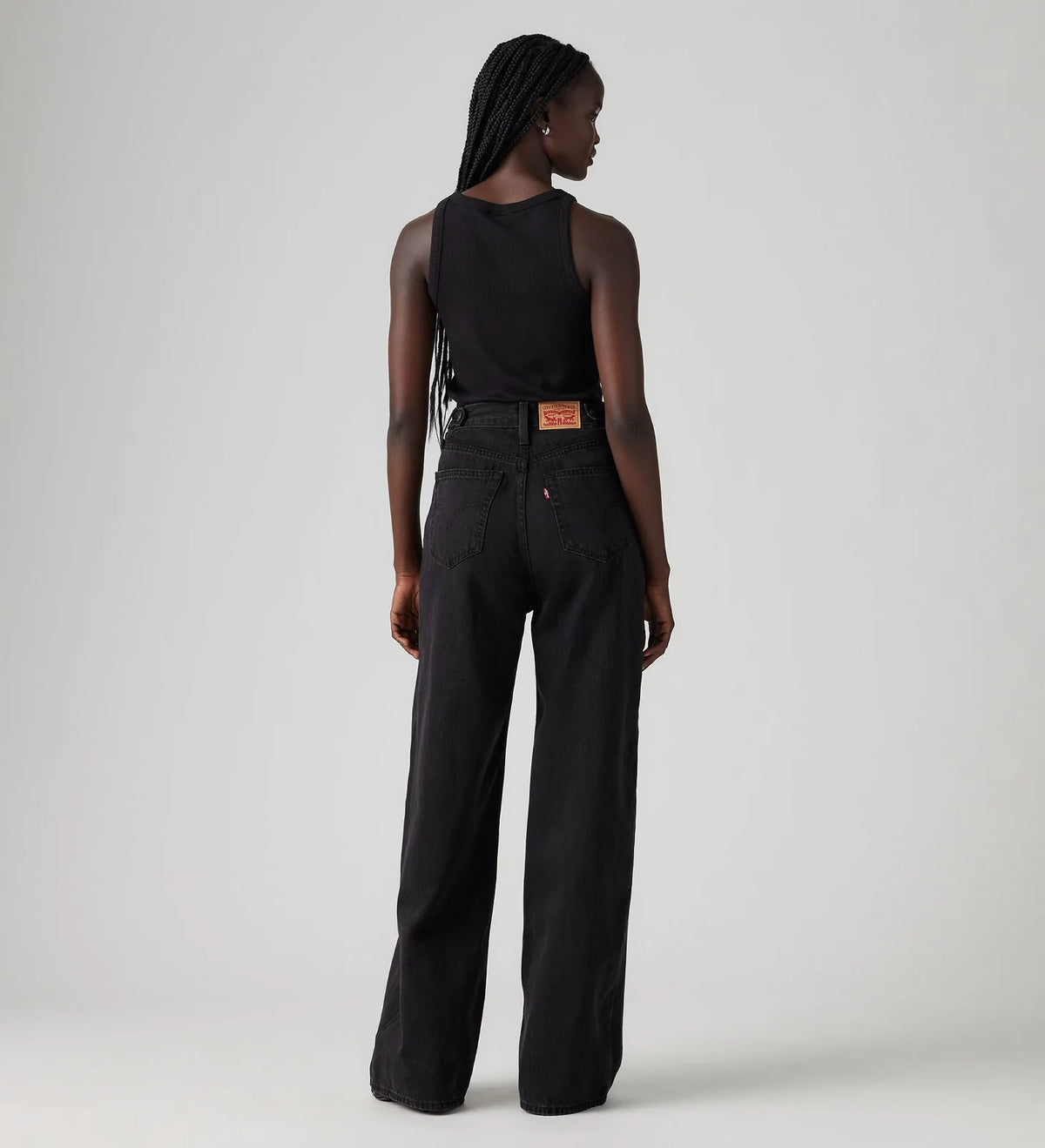 Levi's Cinch Baggy Jeans in Washed Black — effortless and made for everyday wear, the Levi's Cinch Baggy Jeans feature a loose, baggy silhouette with an adjustable back cinch that lets you customise the fit while adding a modern twist to a vintage-inspired style.