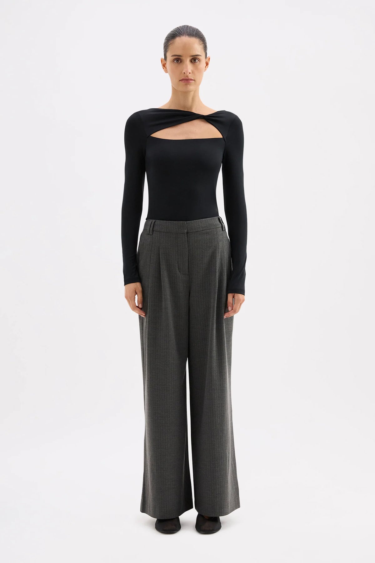 Nude Lucy Fosca Pant in Charcoal — the elevated seasonal staple your capsule wardrobe has been waiting for.