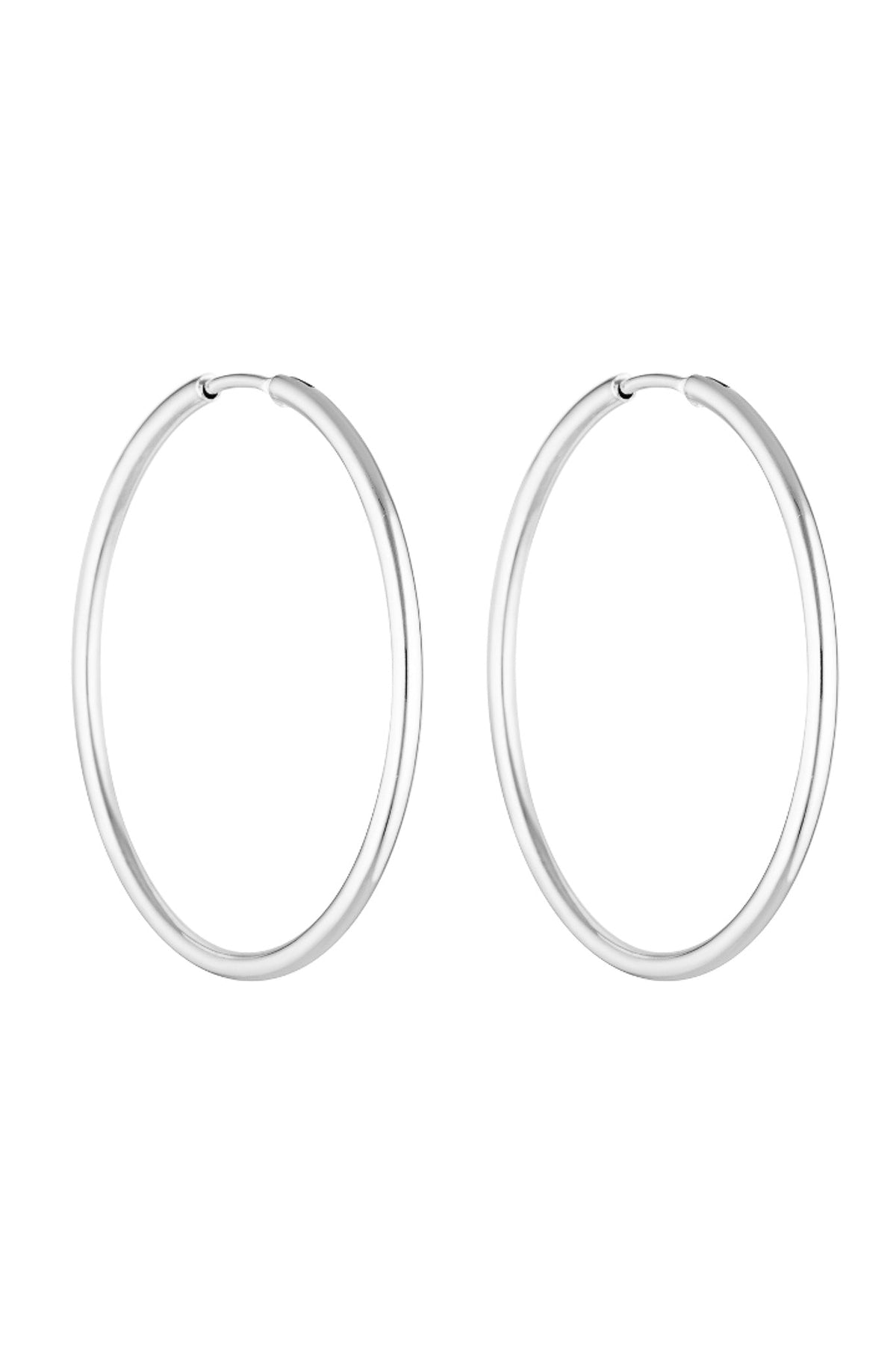 Porter 90's Hoop 40mm in Silver — the ultimate throwback statement your jewelry rotation has been waiting for.