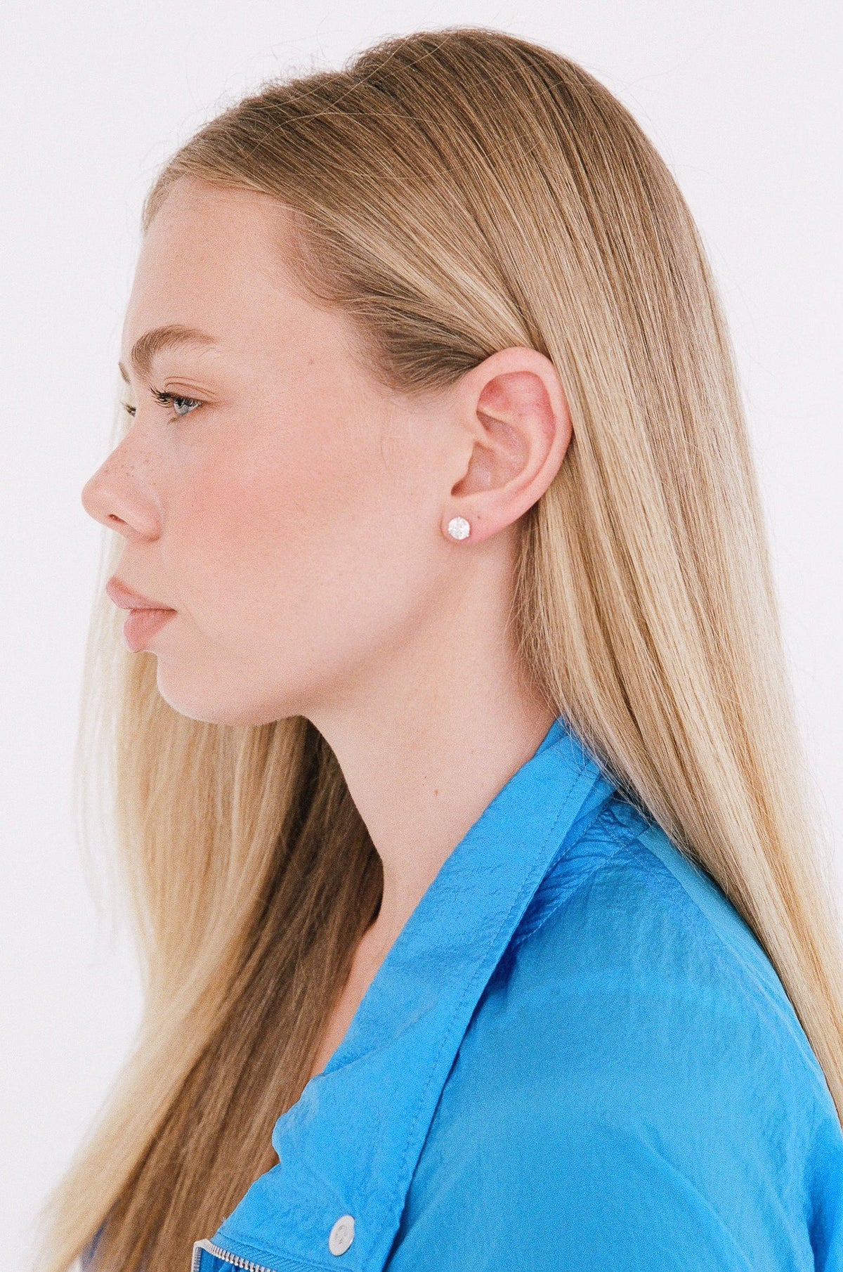 Porter Round Studs 1CT in Silver — the definitive everyday essential your jewelry box has been waiting for.