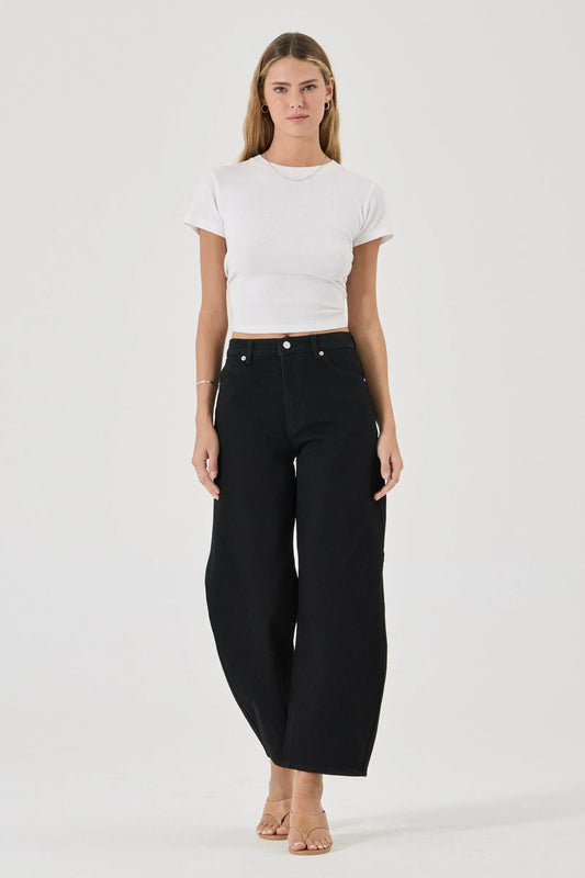 Rollas Gigi Barrel Forever in Black — the Gigi Barrel Forever Black jean by Rolla's features a relaxed barrel leg with a subtle taper for a flattering, modern fit.