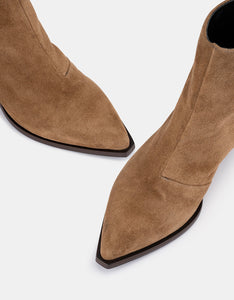 The Ellen Boot in Tobacco Suede. This boot is made in Italy and designed in Melbourne by DOF Studios. Featuring a slight point and small block heel with back zipper. Suede Boot with Leather Lining. 