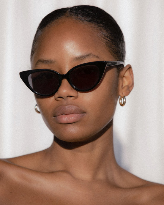 Velvet Canyon 'Femme Chat' Sunglasses - Black